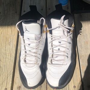 Air Jordan 12 taxi